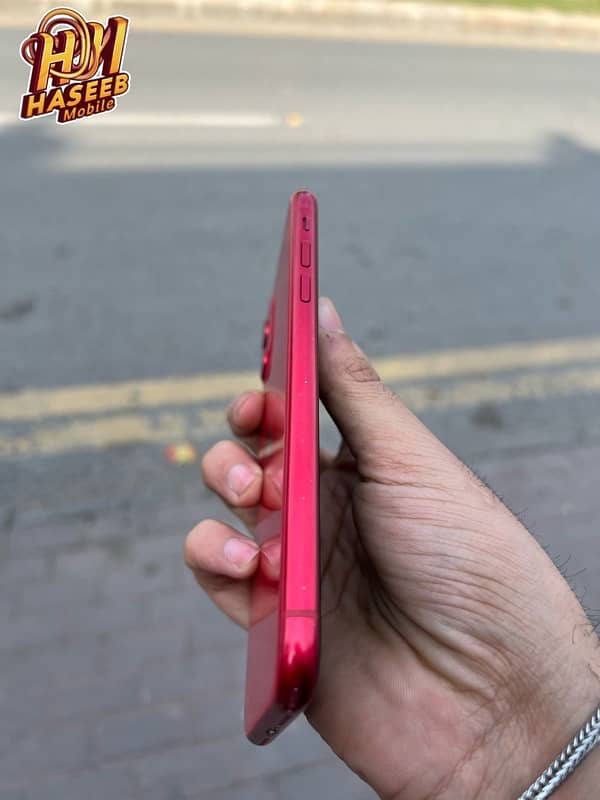 iPhone 11 | Red colour | 128Gb storage | factory unlock 5