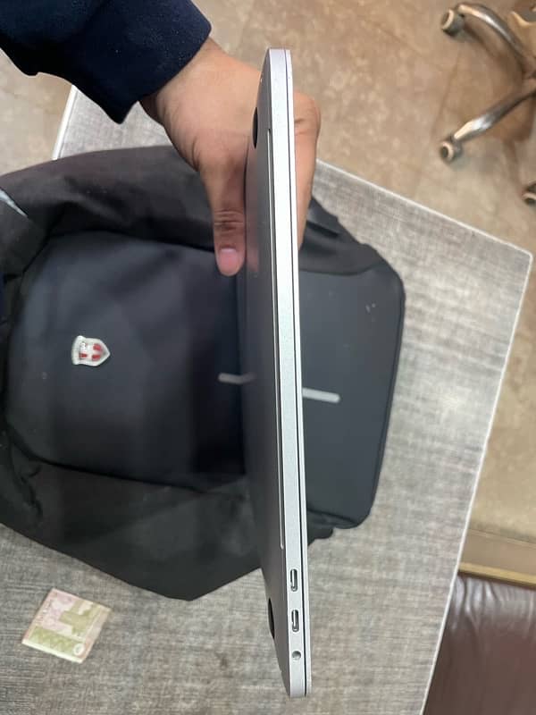 macbook pro 15 inch 2016 9