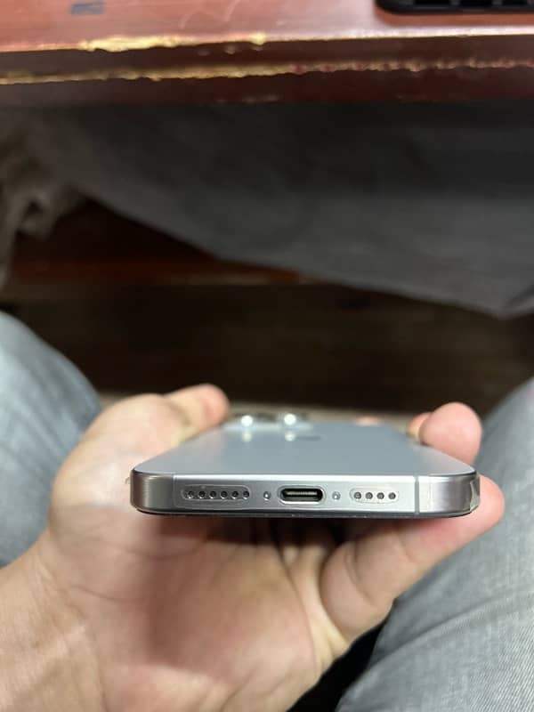 iPhone 15 pro max jv Natural titanium 2