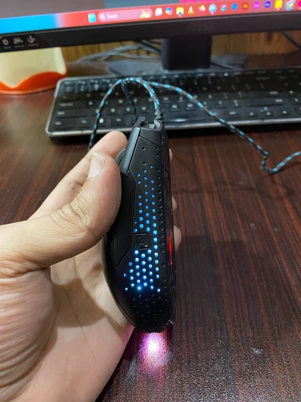 Branded Original RIZUM G-Factor Z1 Gaming Mouse RGB Made in Korea 3