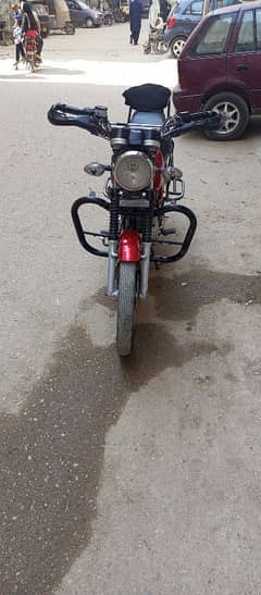 URGENT SALE!! SUZUKI 2022 150CC RED COLOUR 10/10