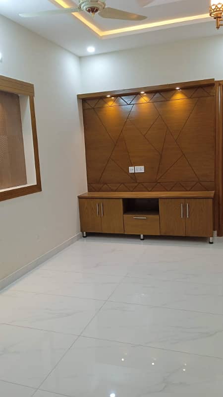 Size 30x60 Ground Portion For Rent In G-13 2