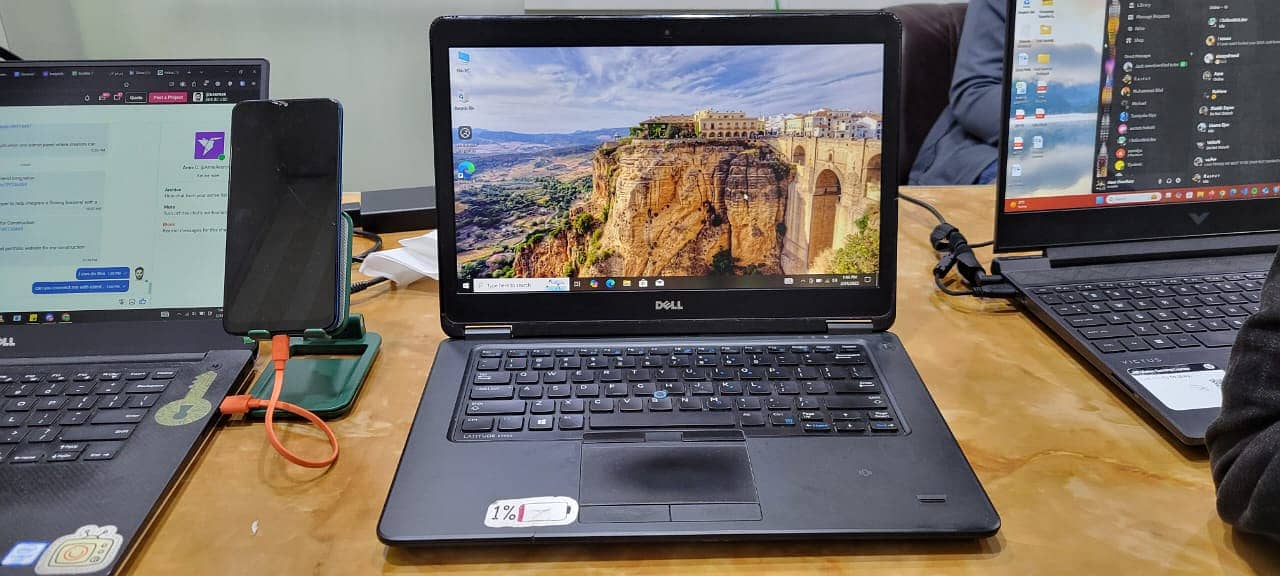 Dell Latitude E7450 0