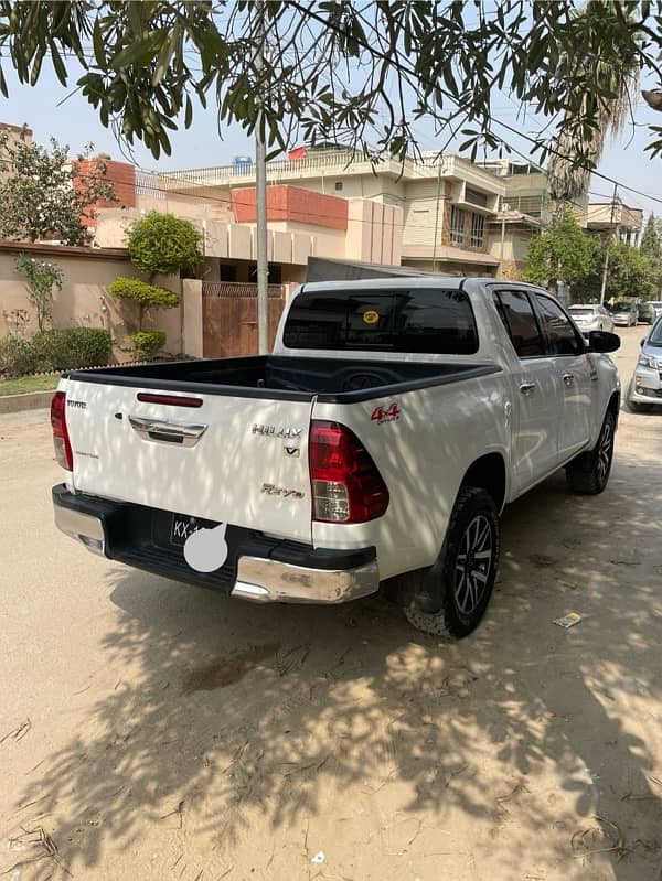 Toyota Hilux 2018 3