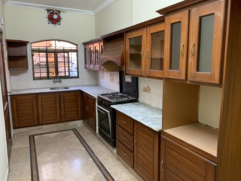 Upper portion for rent with soler installed 2