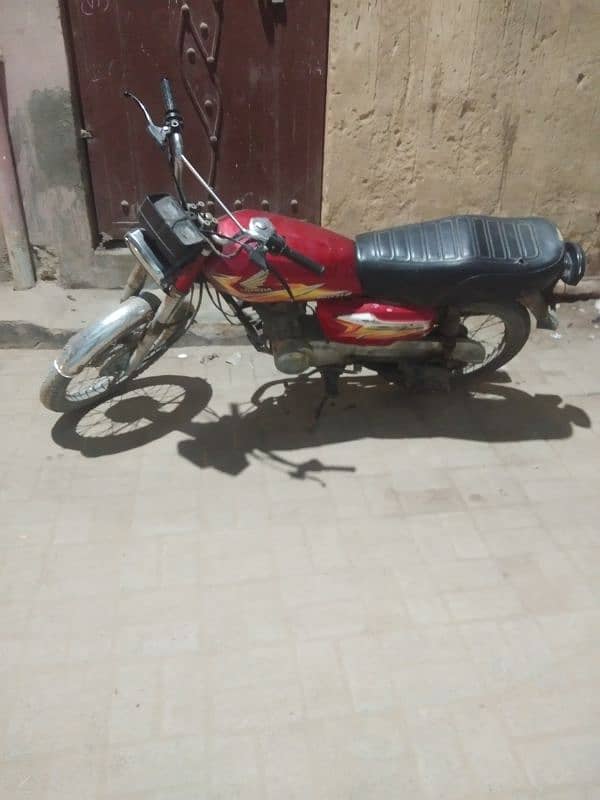 Honda CG 125 2021 khi Number cntct 0304 506 38 27 2