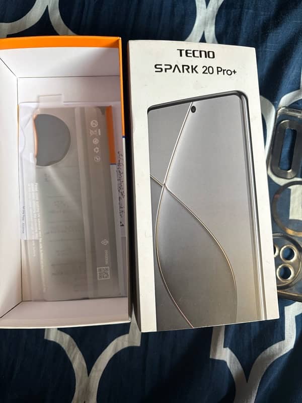 Tecno spark 20 pro plus 6