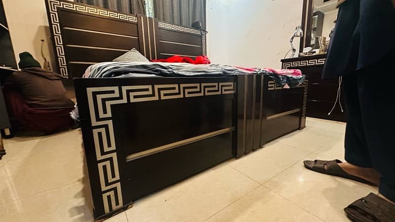 bed set with 2 side table and dressing table 2