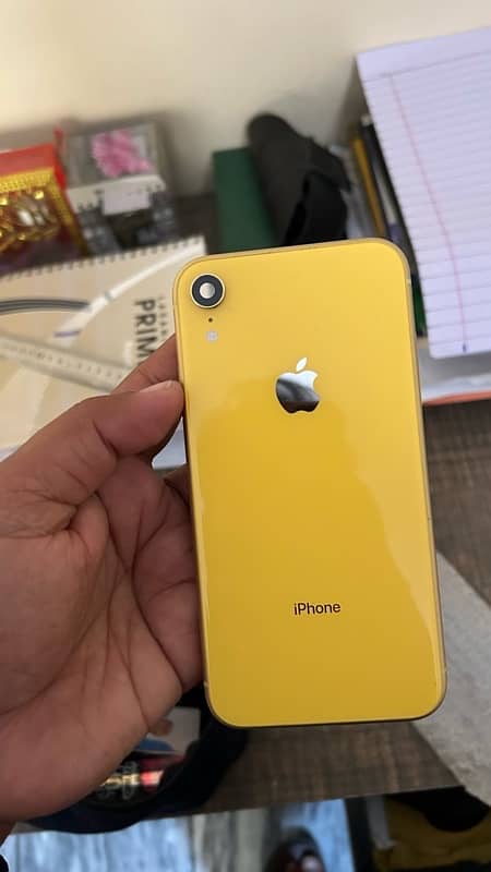 iphone xr back / new back yellow colour iphone xr body 1