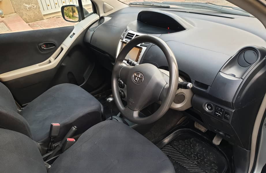 Toyota Vitz iLL 1.3 2007 8