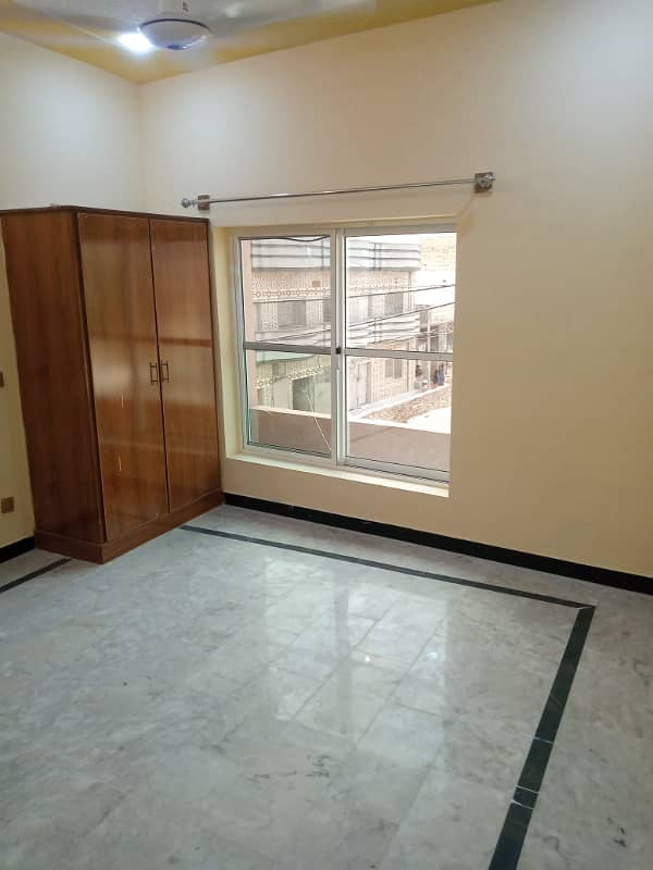 2 rooms flat available for rent in khanna pull sanam chok 0