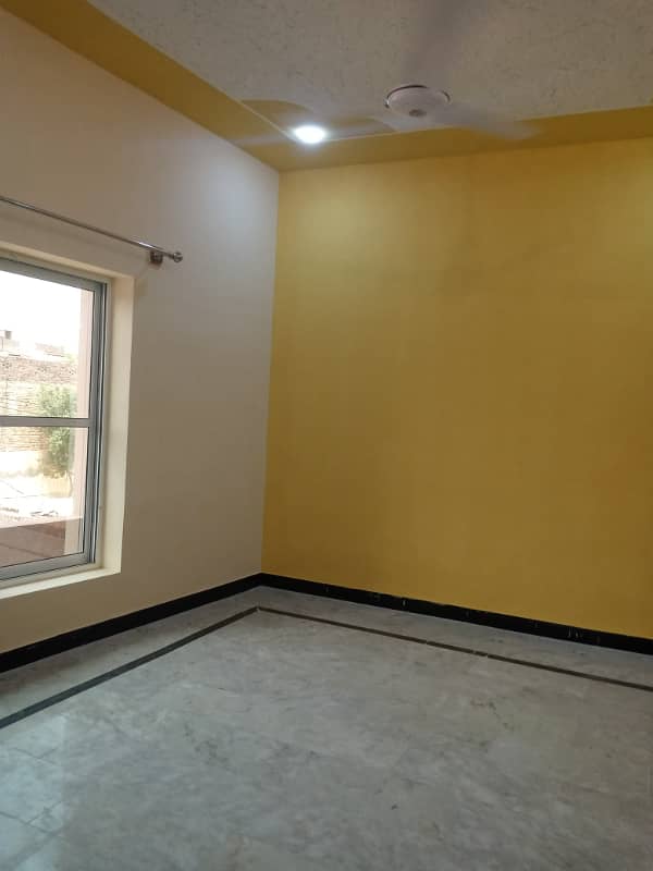 2 rooms flat available for rent in khanna pull sanam chok 13