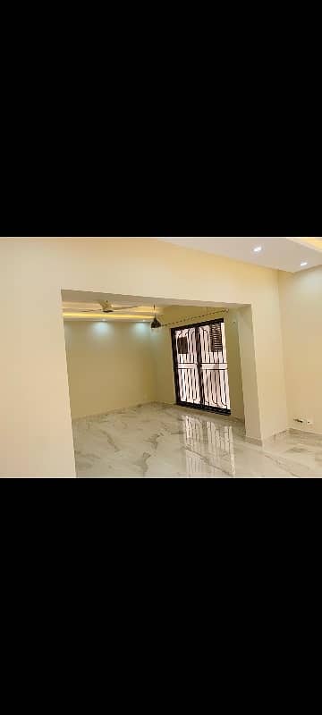 askari 10 sec S Brig house available for rent brand new 1