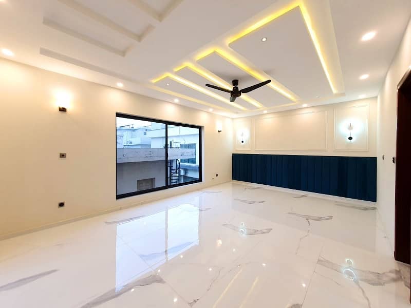 Super Luxurious Designer House for sale. Dem 11.75 Crore Negotiable 25