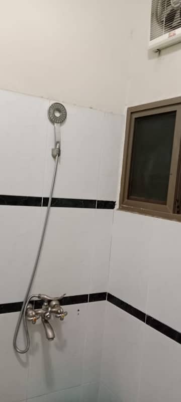 BEAUTIFUL HOUSE AVAILABLE FOR sale IN ASKARI 10 lahore 20