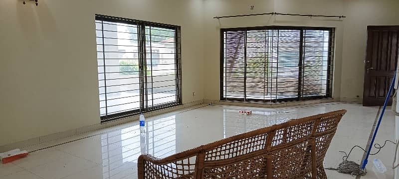 BEAUTIFUL UPPER PORTION AVAILABLE FOR RENT IN DHA PHASE 5 LAHORE 19