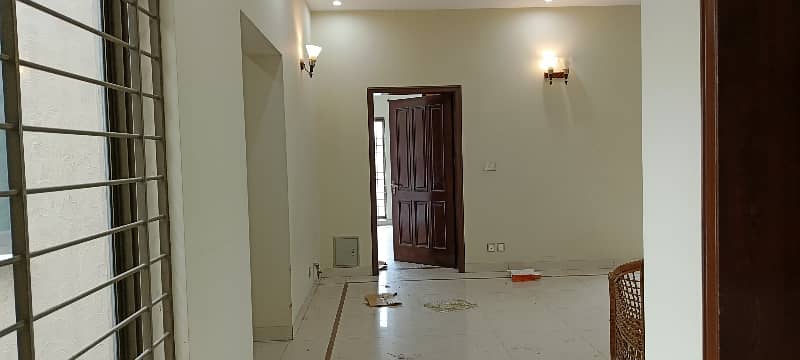 BEAUTIFUL UPPER PORTION AVAILABLE FOR RENT IN DHA PHASE 5 LAHORE 20