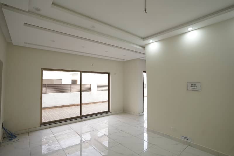 BEAUTIFUL BRAND NEW BRIG HOUSE AVAILABLE FOR RENT IN ASKARI 10 LAHORE 15