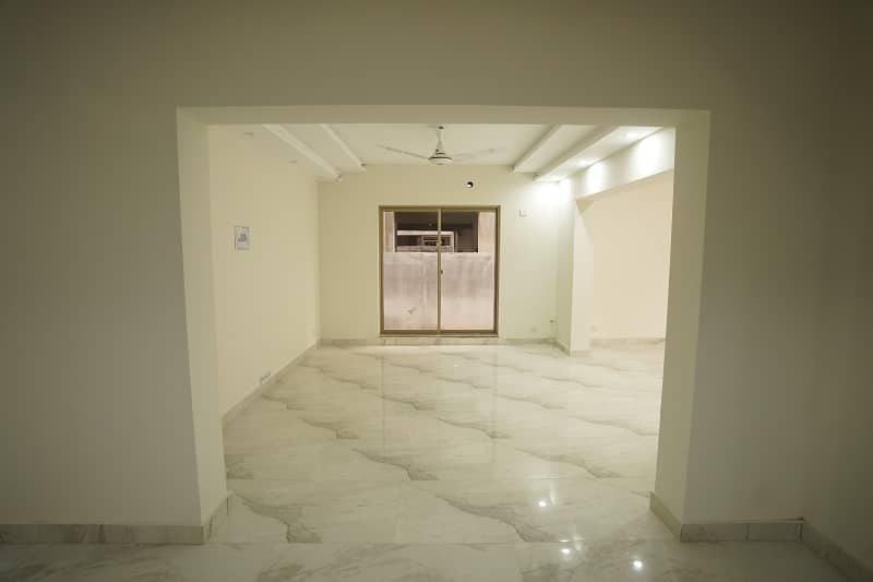 BEAUTIFUL BRAND NEW BRIG HOUSE AVAILABLE FOR RENT IN ASKARI 10 LAHORE 26