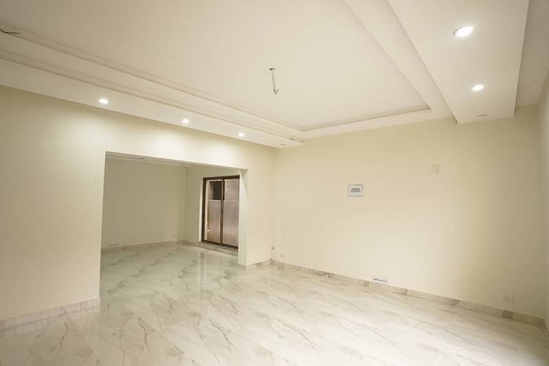 BEAUTIFUL BRAND NEW BRIG HOUSE AVAILABLE FOR RENT IN ASKARI 10 LAHORE 36