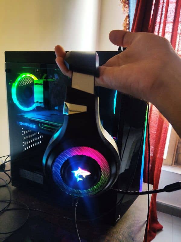 Gaming Pc All games 1080p with accessories 5