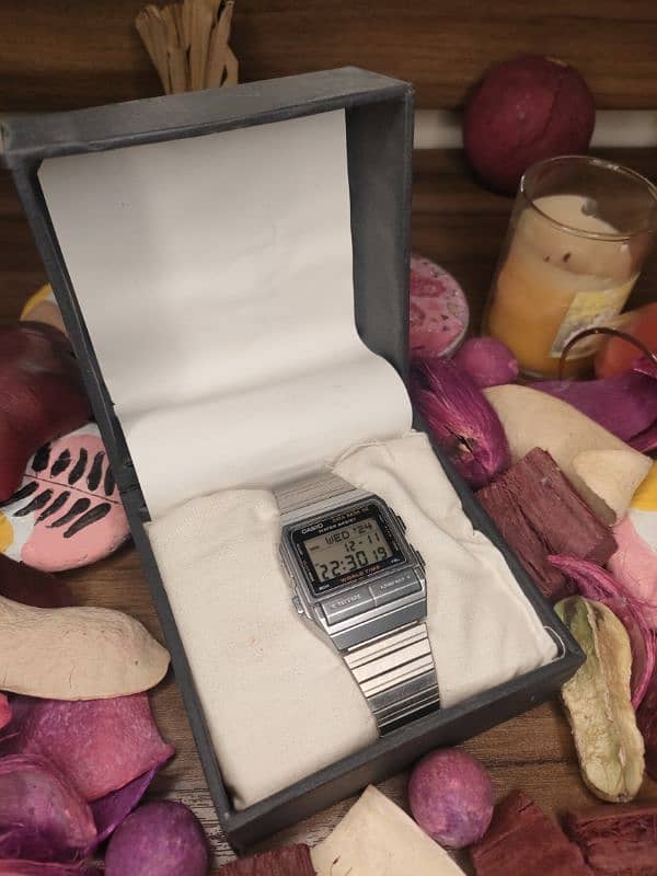 Casio data bank 50 vintage watch for sale total brand new 18