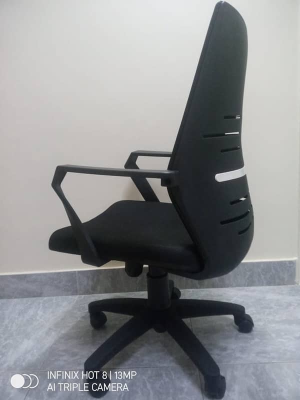 Office Chairs / Computer Chair / gaming chair / executive chairs / 4