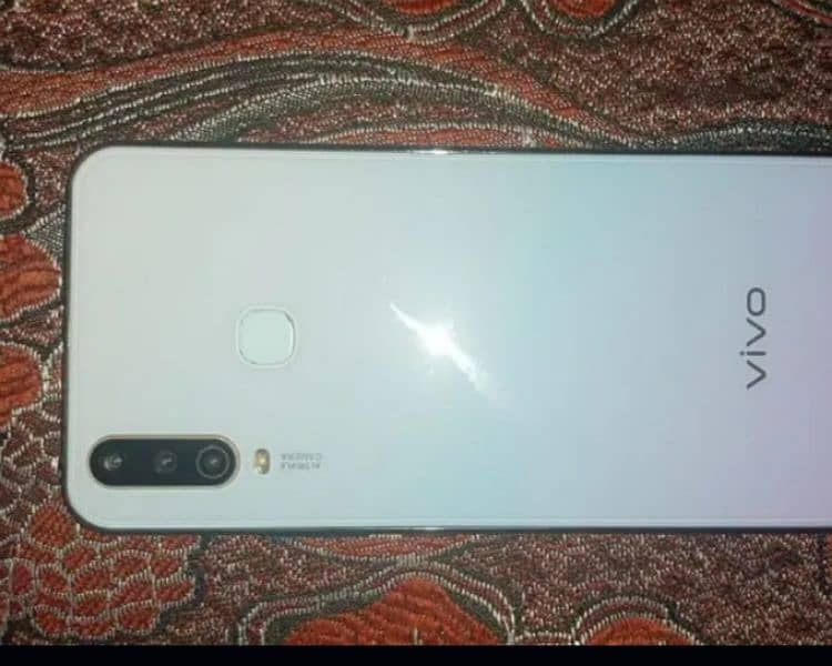 vivo y17 8,GB ram 256gb rom 10/10 conditsion argent sale 0