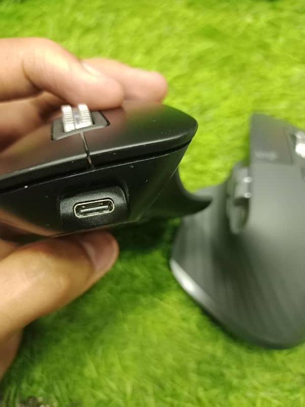 logitech mx master 3s wireless Bluetooth multi davice mouse 4