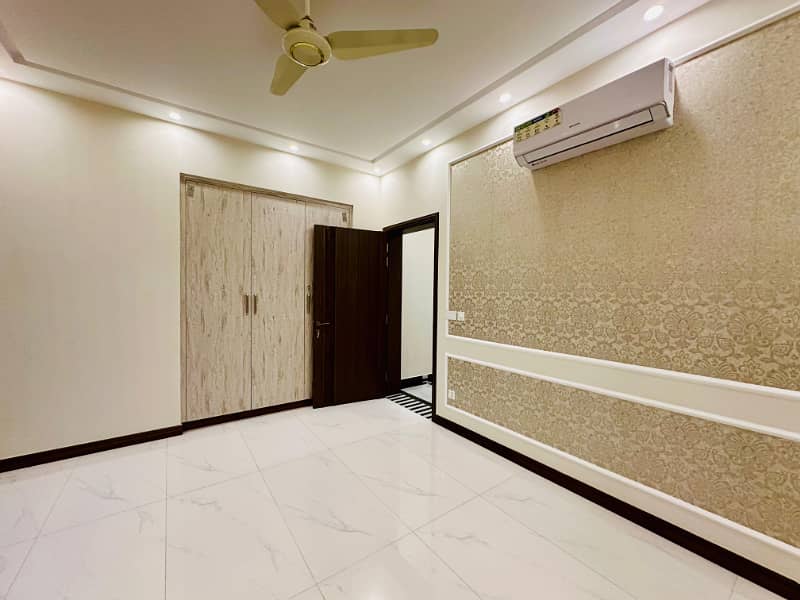 100% Original Pictures! 1 Kanal Brand New Double Unit Luxury Modern Design House For Sale In DHA Ph 7 | Near By Park And McDonald's 8