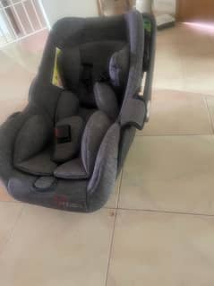 tinnies baby bouncer cum seat