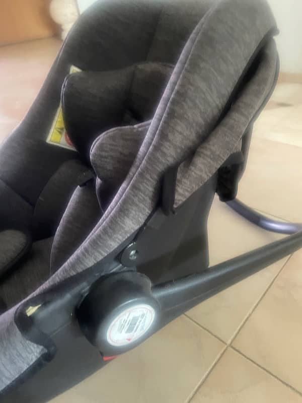 tinnies baby bouncer cum seat 2