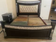 Double bed with mirror & side table