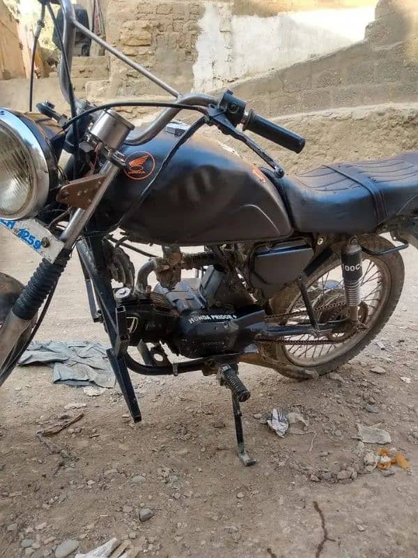 Rs 25000 Honda Pridor 1