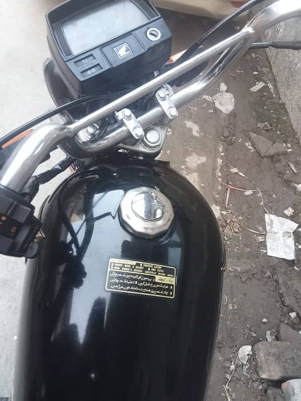 honda cd 70 2018b model in good condition 0/3/4/9/6/9/4/1/8/1/7 4