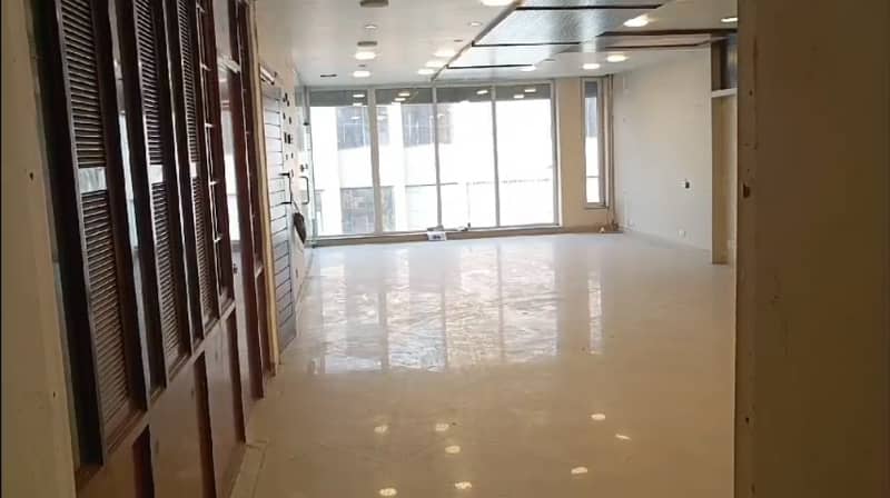 8 Marla 4th Floor Office With Elevator For Rent In DHA Phase 5,Block B, Lahore. 5