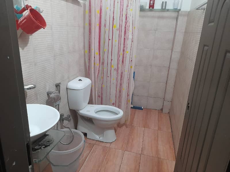 10 Marla Lower Portion For Rent Prime Location Allama Iqbal Town 1