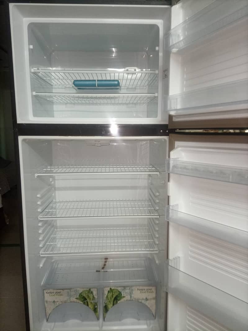 Used Refrigrator For Sale Dawlance 2