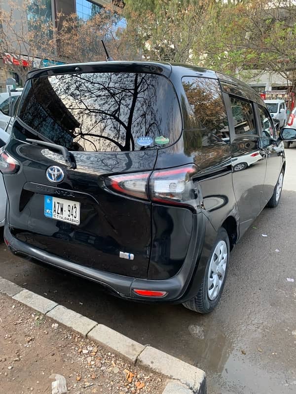 Toyota Sienta 2016 4