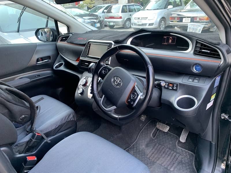 Toyota Sienta 2016 9