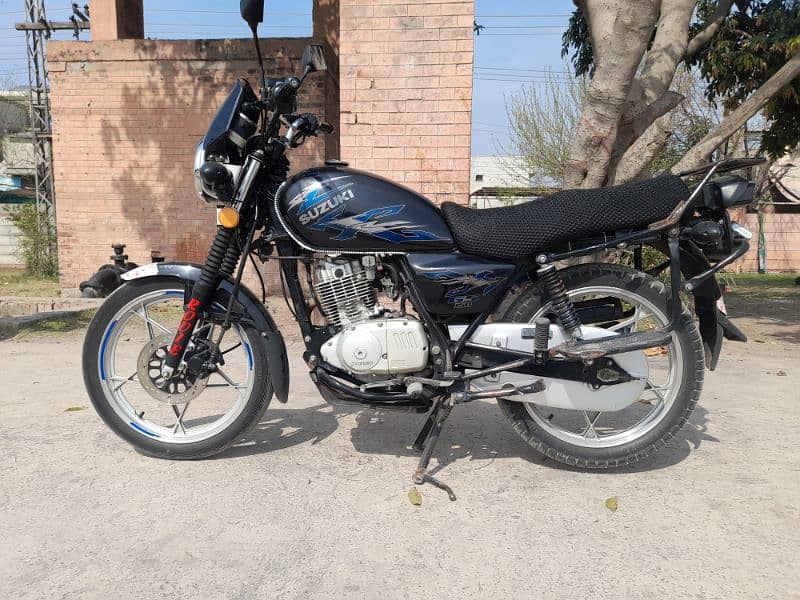 Suzuki gs 150 se in a lush condition  ready for sale 3