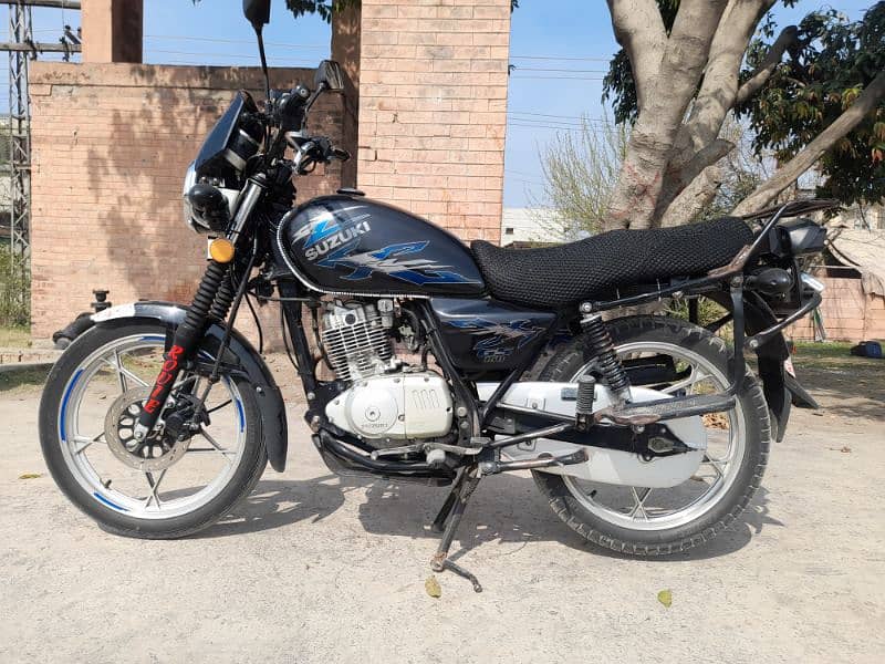 Suzuki gs 150 se in a lush condition  ready for sale 4