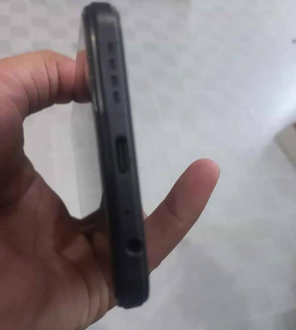 Infinix Note 12 6 128 with box back camera kharab ni krta 5