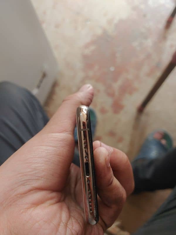 iphone xs non pta 10/10 condition 3