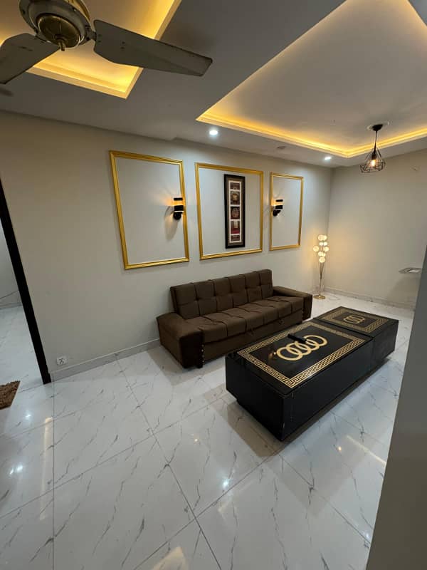 1 Bedroom VIP full furnishe flat for rent per day available in Bahia Town Lahore 1