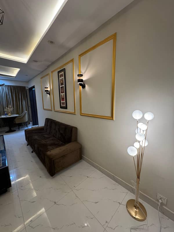 1 Bedroom VIP full furnishe flat for rent per day available in Bahia Town Lahore 3