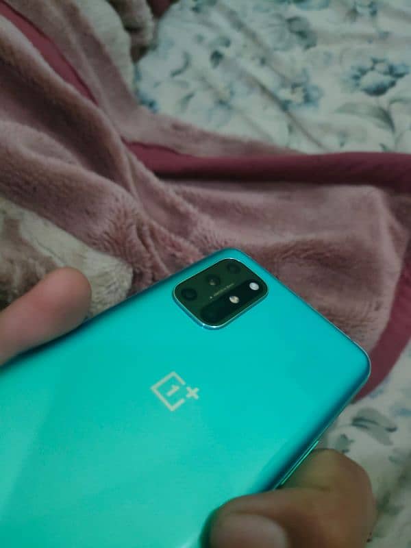 ONE PLUS 8T LUSH NEW CONDITION 0