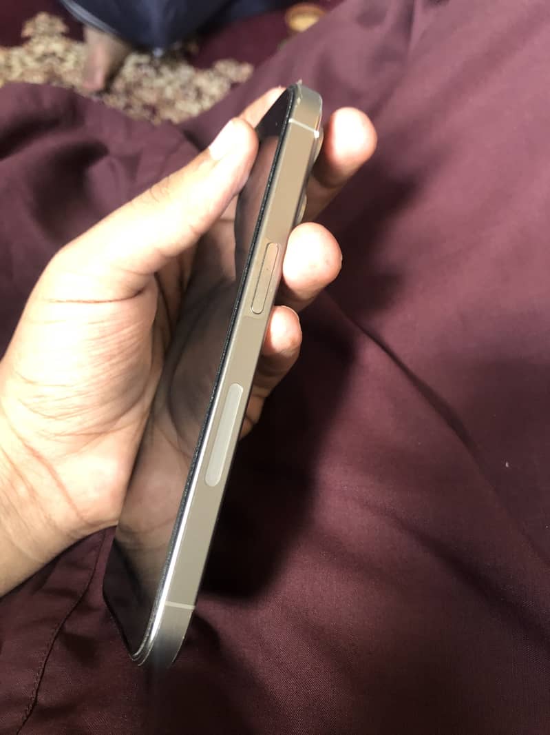 Apple iPhone 15 Pro / JV / 128gb 2