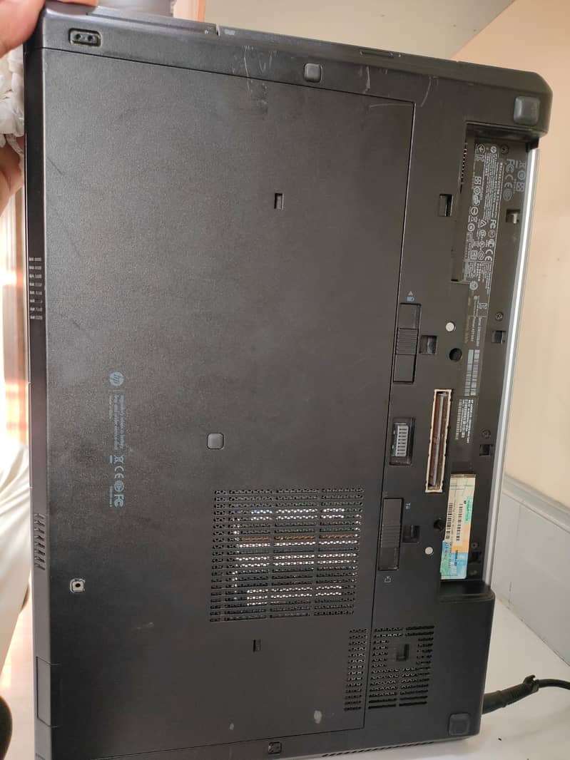 HP EliteBook 8770W Workstation 3