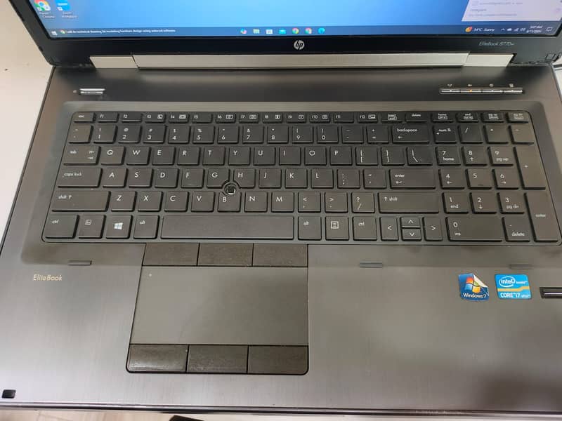 HP EliteBook 8770W Workstation 4